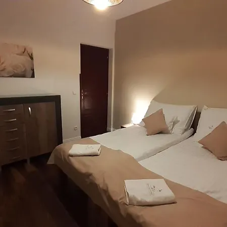 アパート Bibic A Kápolnásnyék