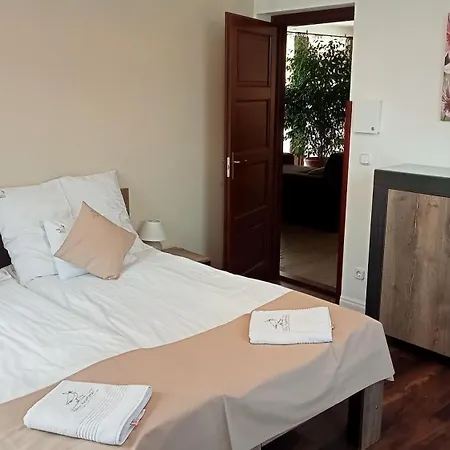 Bibic A アパート Kápolnásnyék